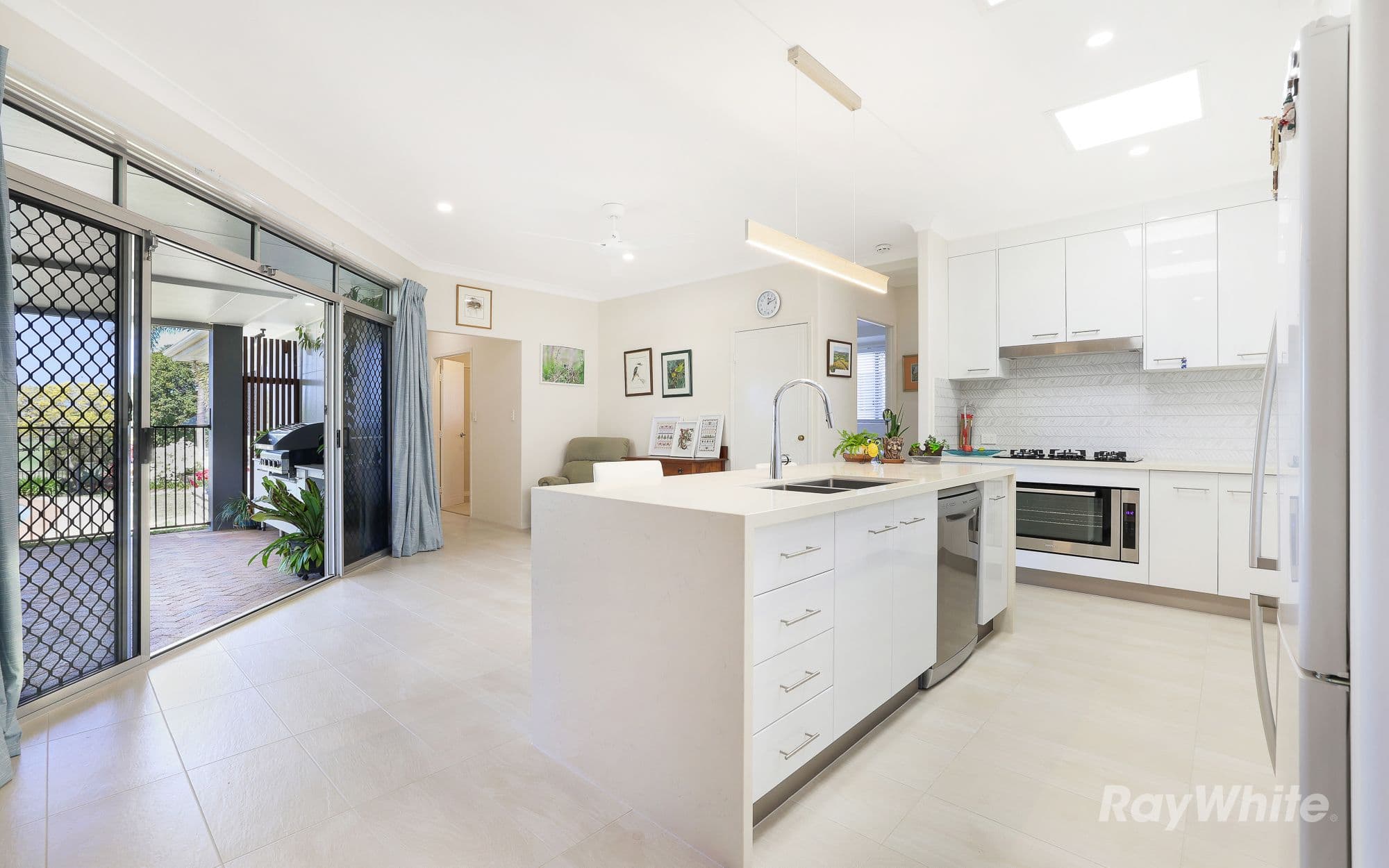 230 Barolin Esplanade, Coral Cove QLD 4670, Coral Cove - Thumbnail 8