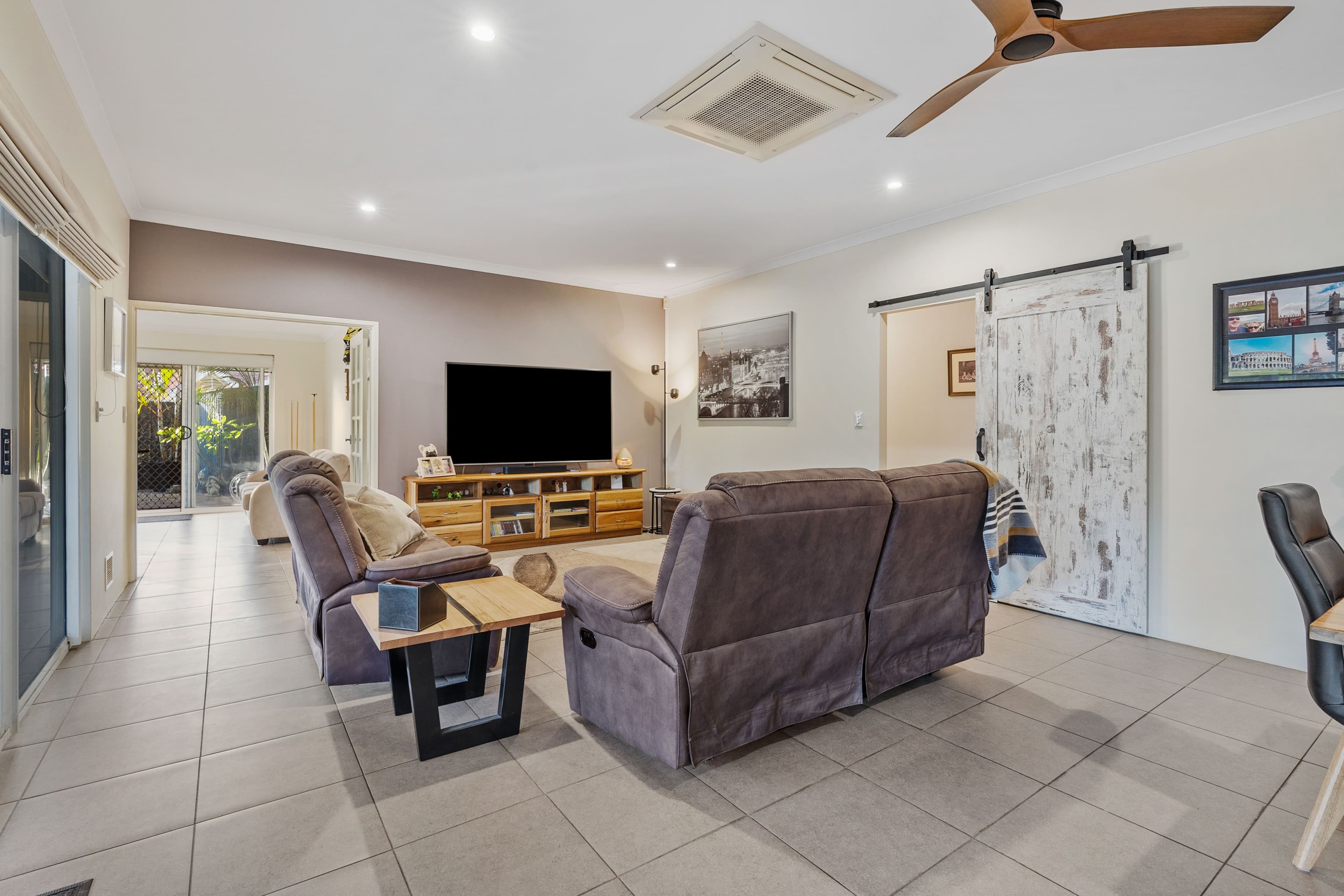 1 Santa Clara Crescent, Clarkson WA 6030, Clarkson - Thumbnail 3