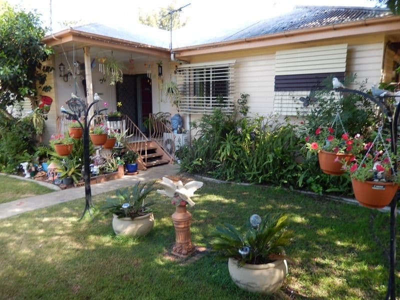 23 Russell Street, SILKSTONE QLD 4304, Silkstone - Thumbnail 2