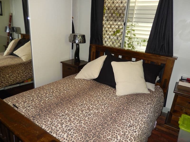 23 Russell Street, SILKSTONE QLD 4304, Silkstone - Thumbnail 8