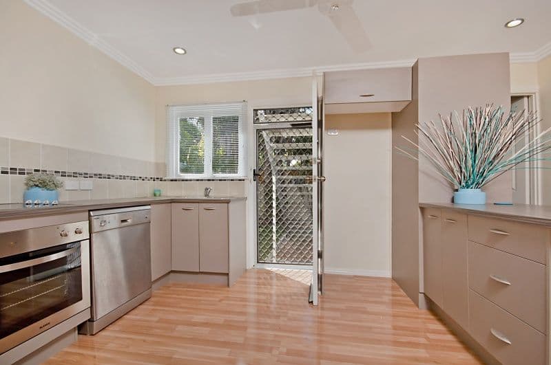 2 McQuade Court, MYSTERTON QLD 4812, Mysterton - Thumbnail 4
