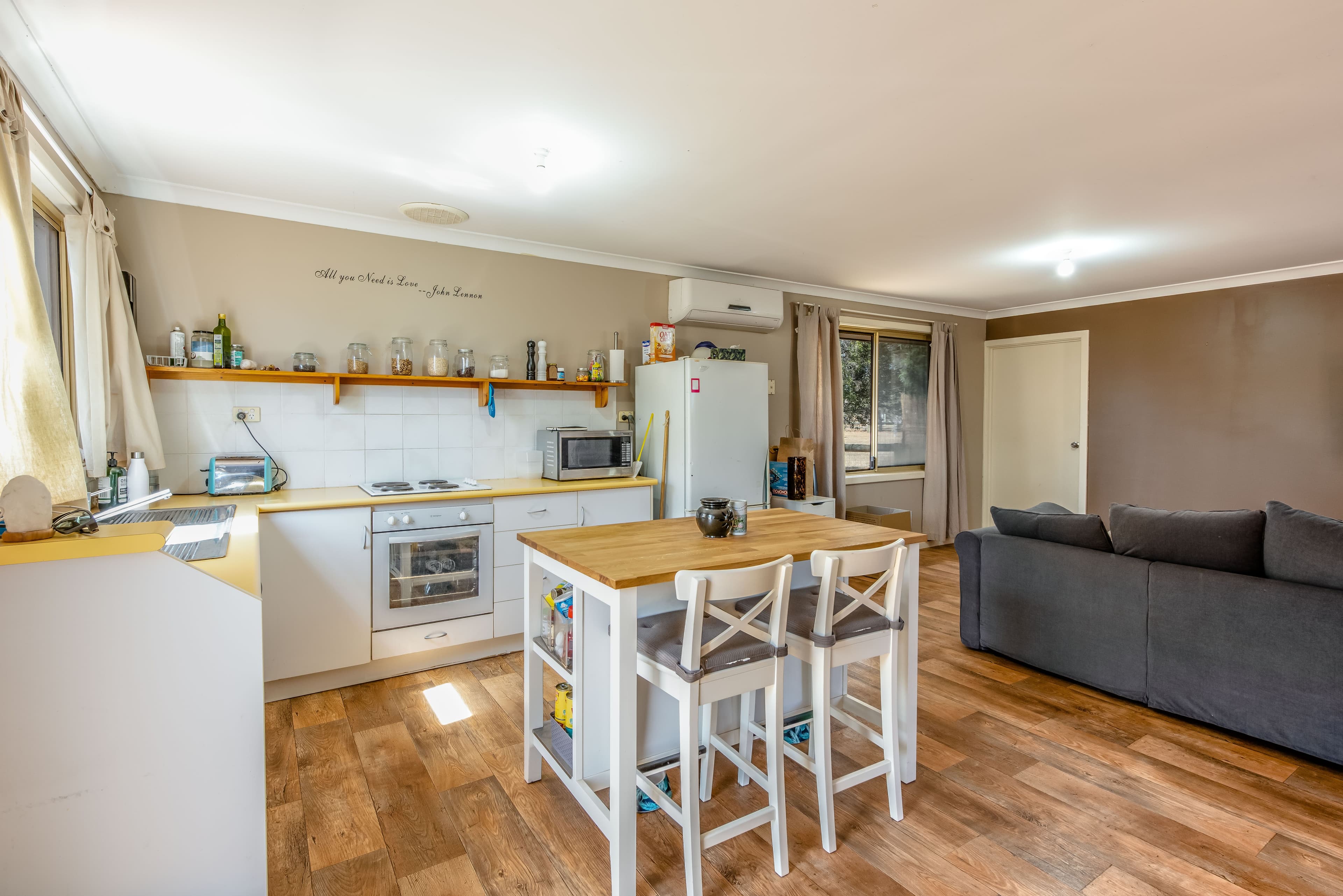 22 Border Drive, Deepdale WA 6532, Deepdale - Thumbnail 2