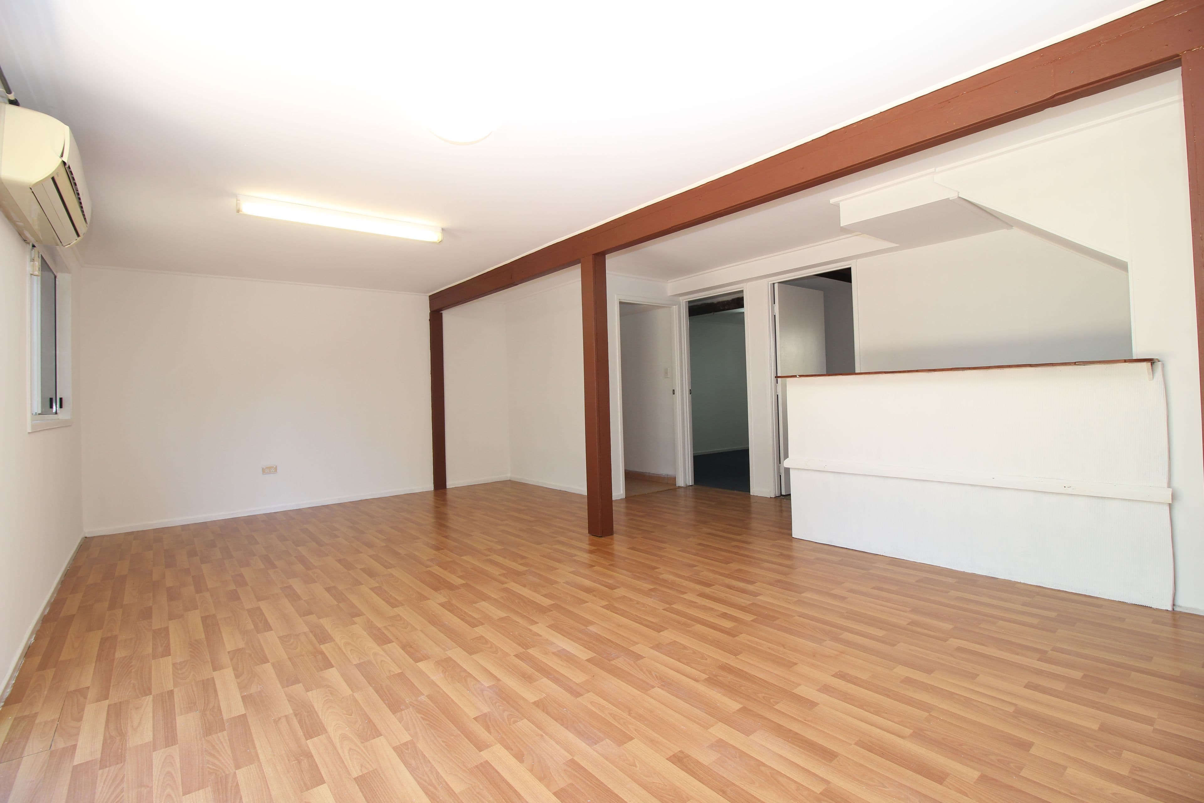 181 Borilla Street, Emerald QLD 4720, Emerald - Thumbnail 2