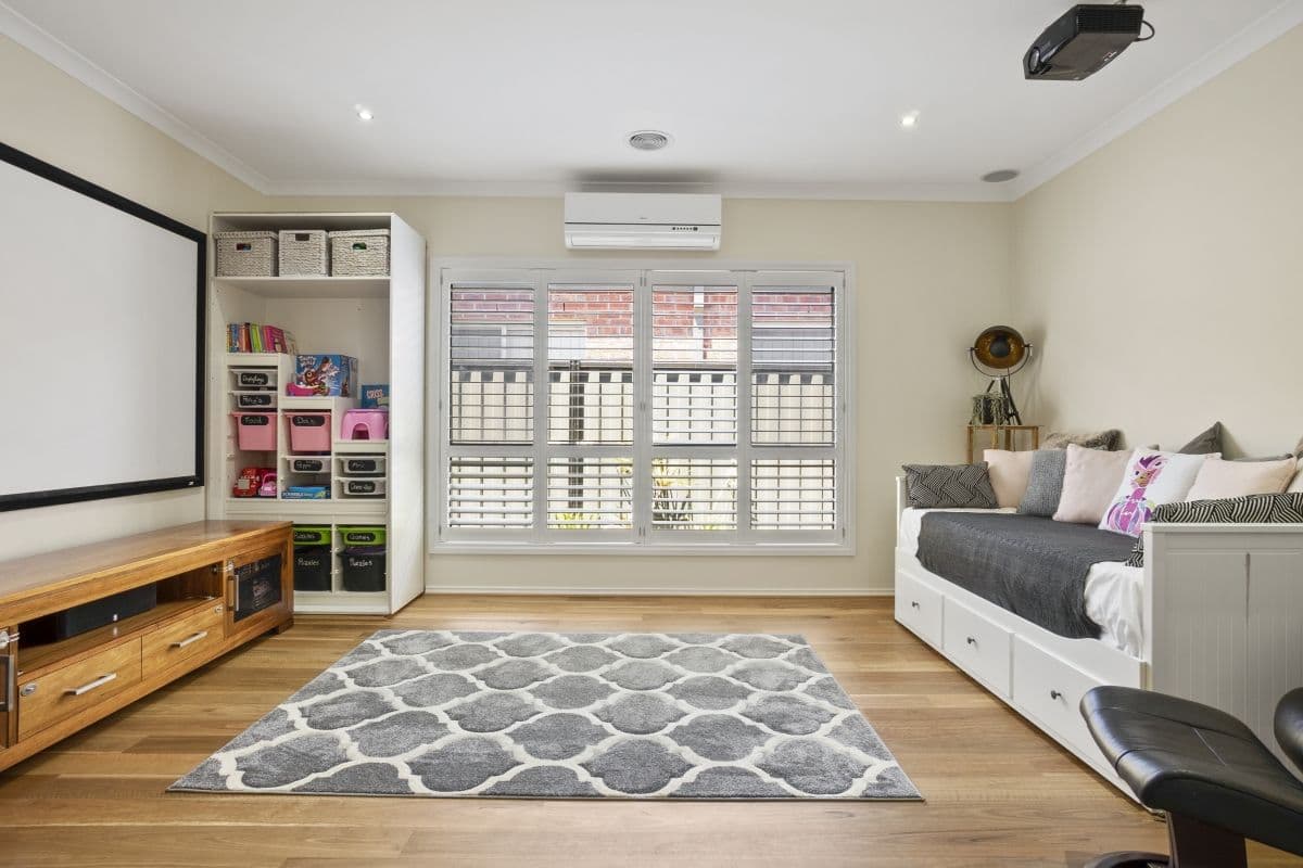 17 Cloverdale Road, Tarneit VIC 3029, Tarneit - Thumbnail 2