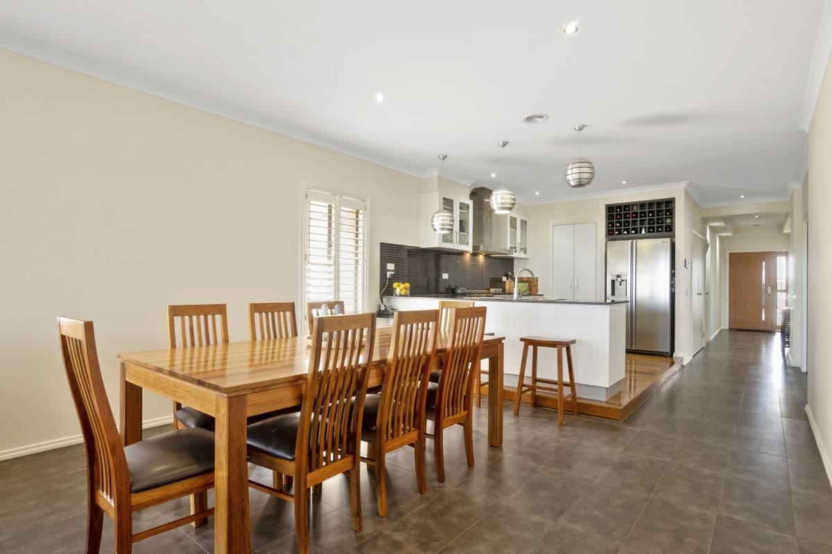 17 Cloverdale Road, Tarneit VIC 3029, Tarneit - Thumbnail 5