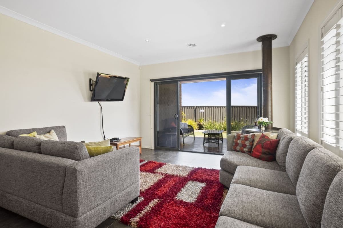 17 Cloverdale Road, Tarneit VIC 3029, Tarneit - Thumbnail 7