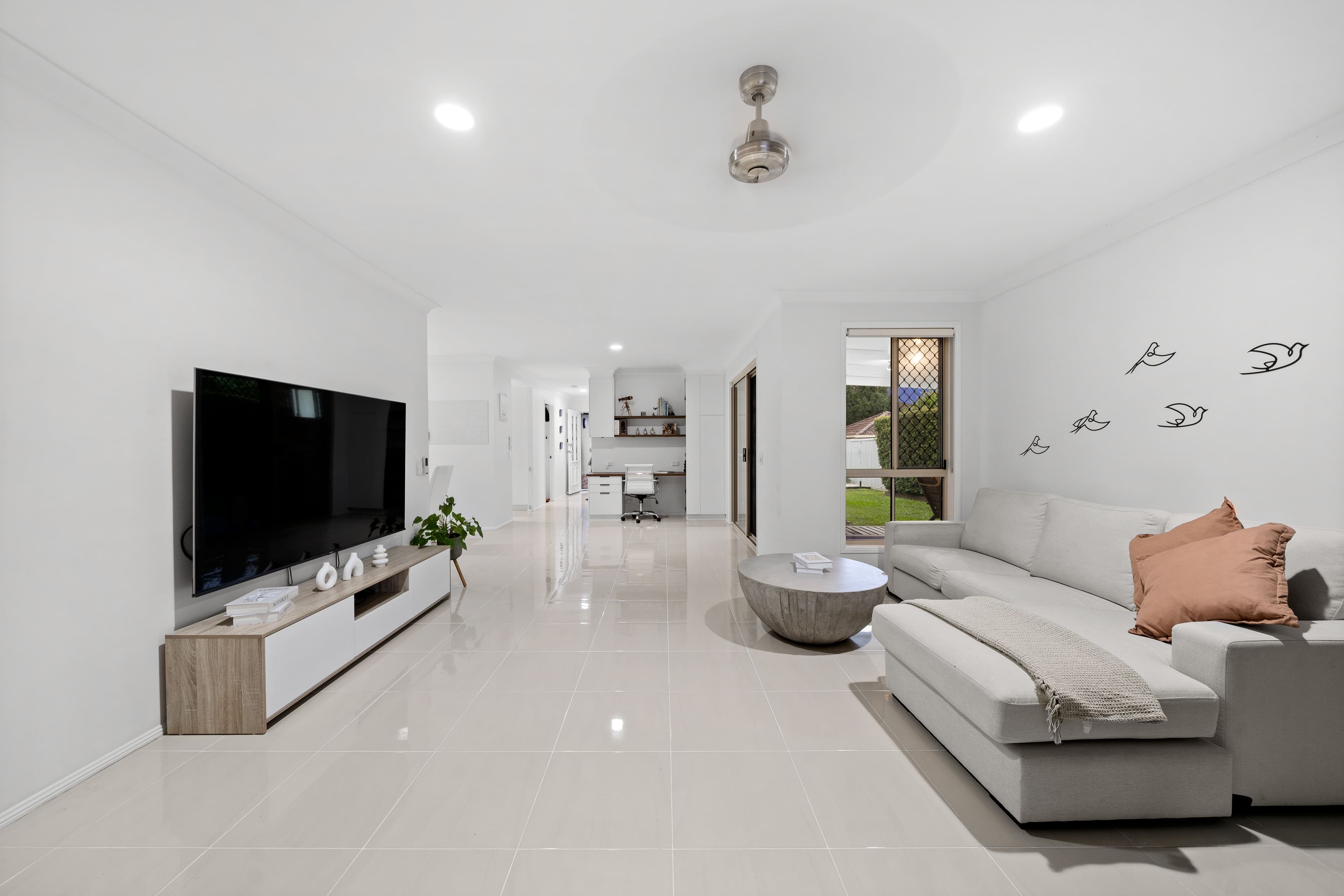 6 Colvin Court, Wakerley QLD 4154, Wakerley - Thumbnail 2