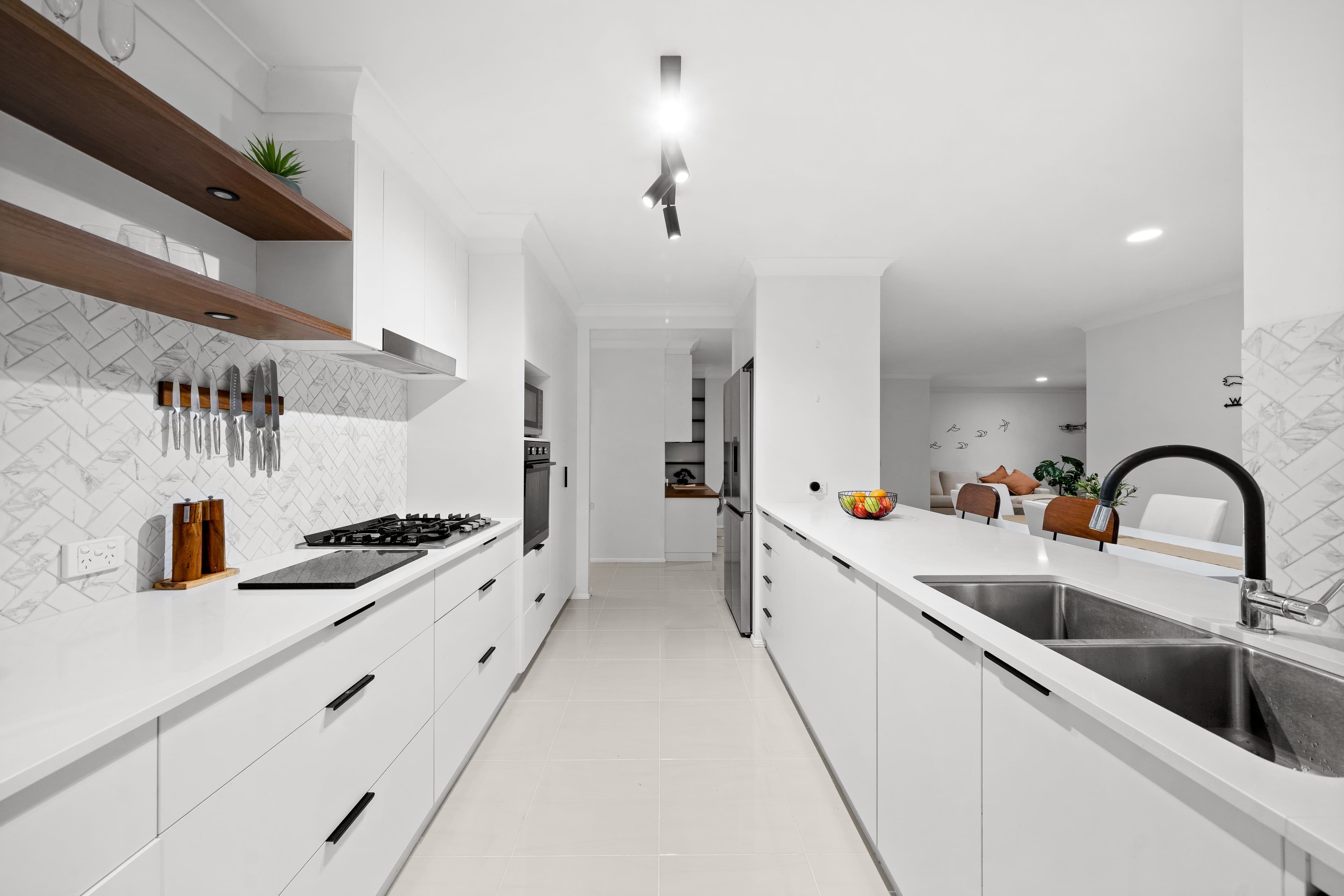 6 Colvin Court, Wakerley QLD 4154, Wakerley - Thumbnail 3