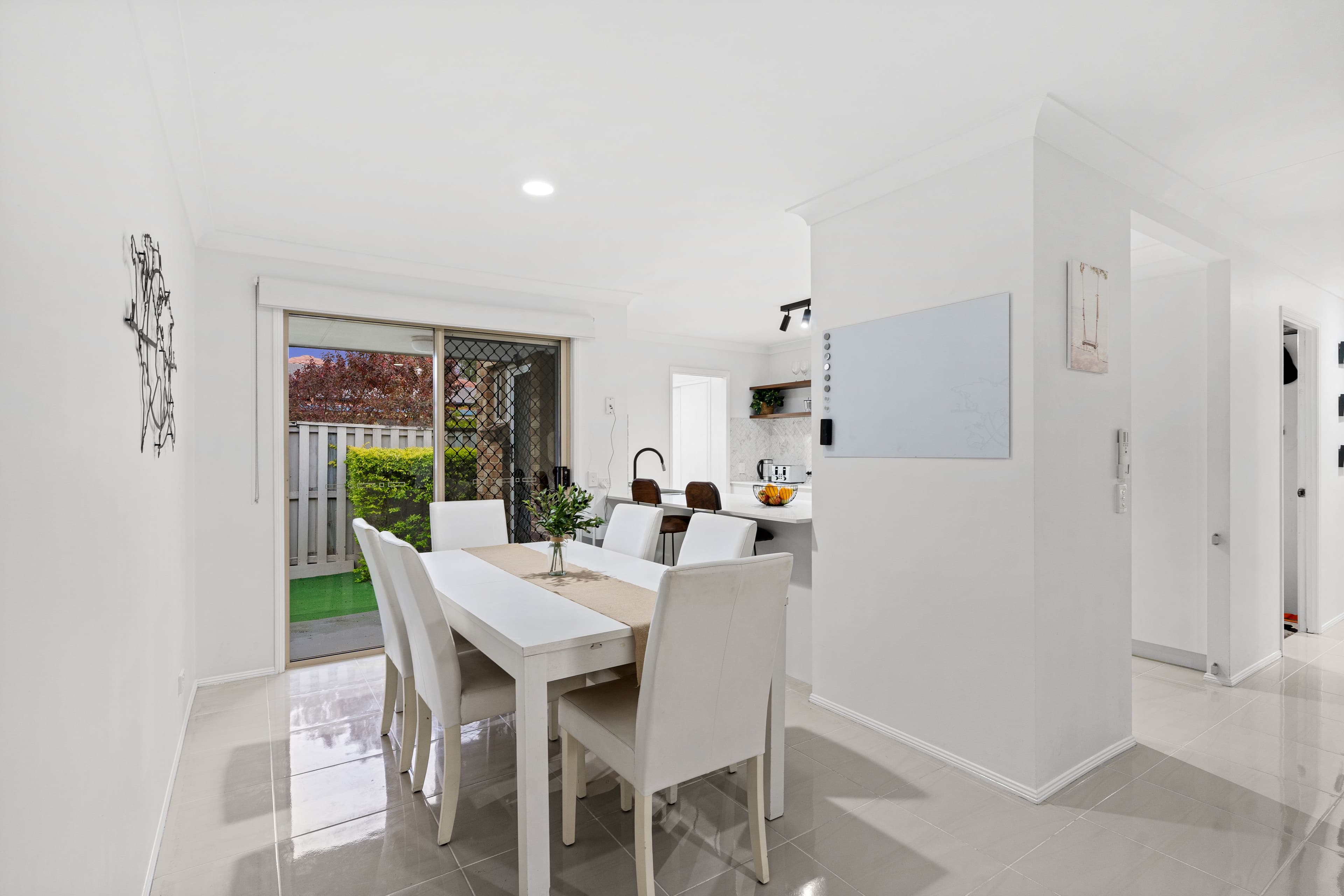 6 Colvin Court, Wakerley QLD 4154, Wakerley - Thumbnail 6