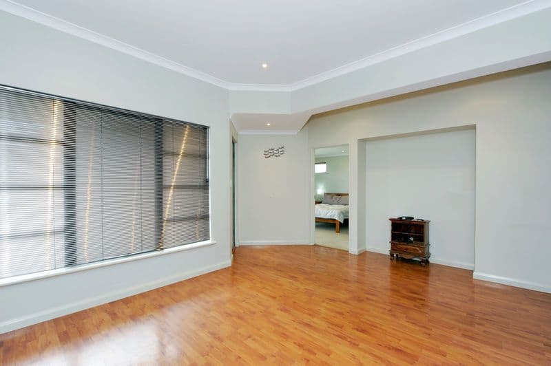 10 Abbeytown Circle, WAIKIKI WA 6169, Waikiki - Thumbnail 3