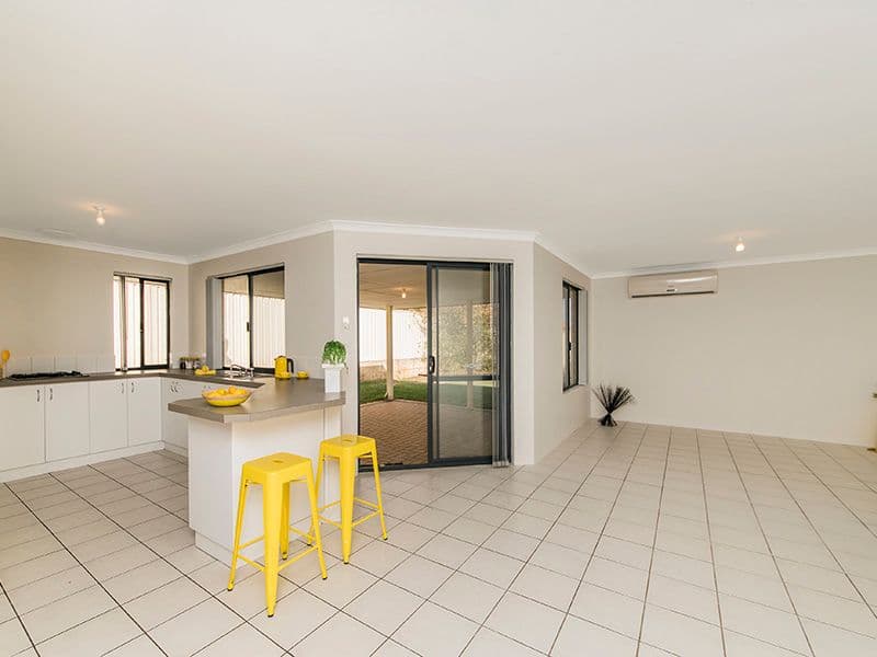 8 Smithers Parkway, Baldivis WA 6171, Baldivis - Thumbnail 2