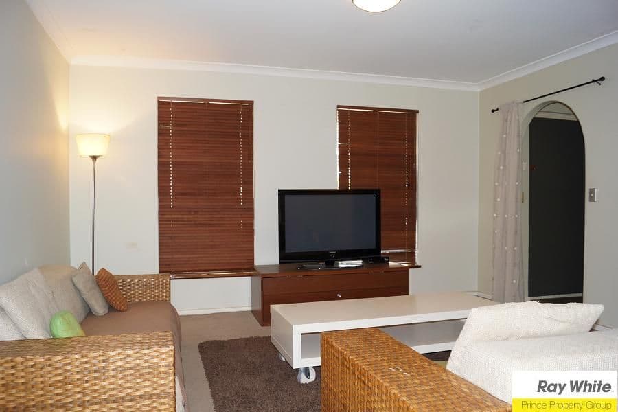 4 Bacon Place, BEECHBORO WA 6063, Beechboro - Thumbnail 2