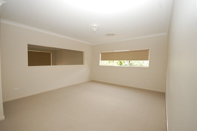 8 Hillam Drive, Griffith NSW 2680, Griffith - Thumbnail 4