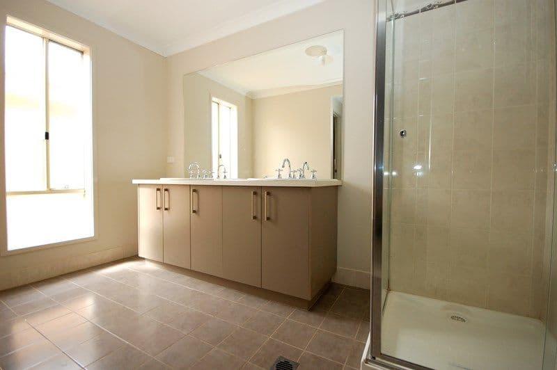 8 Hillam Drive, Griffith NSW 2680, Griffith - Thumbnail 8