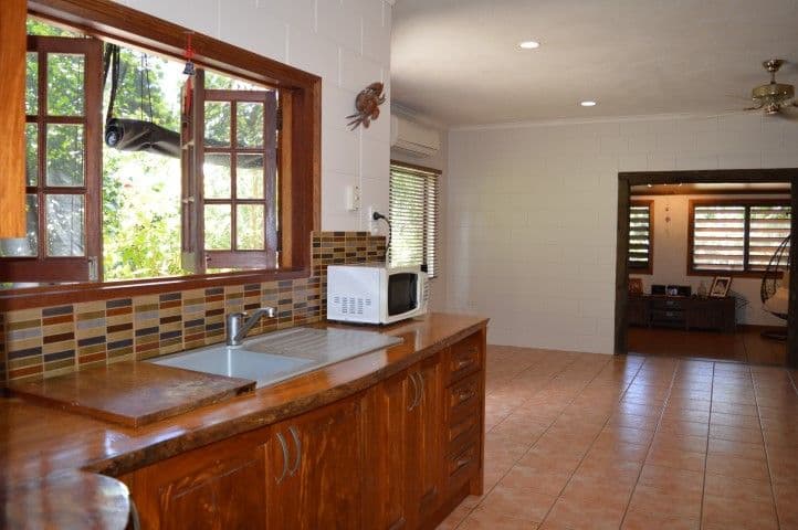 69 Cutten Street, BINGIL BAY QLD 4852, Bingil Bay - Thumbnail 2