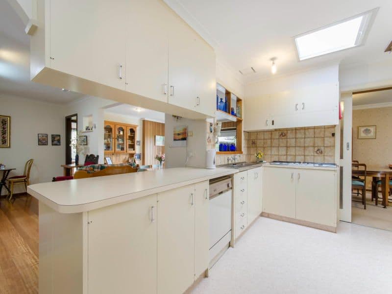16 Benelong Crescent, SEAFORD VIC 3198, Seaford - Thumbnail 4