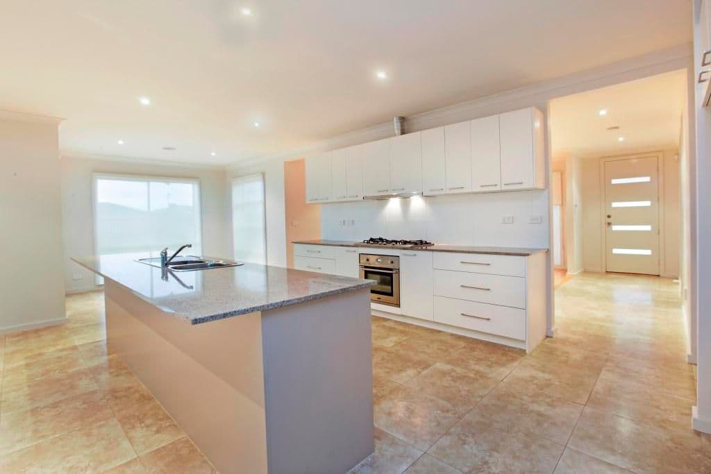18-20 Moorhen Drive, LARA VIC 3212, Lara - Thumbnail 3