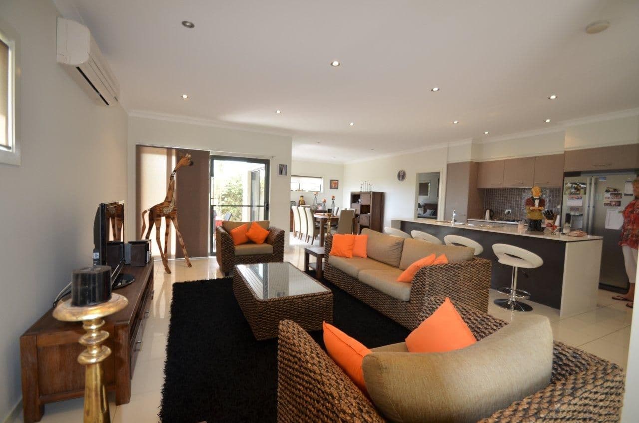4 Galley Road, HOPE ISLAND QLD 4212, Hope Island - Thumbnail 2