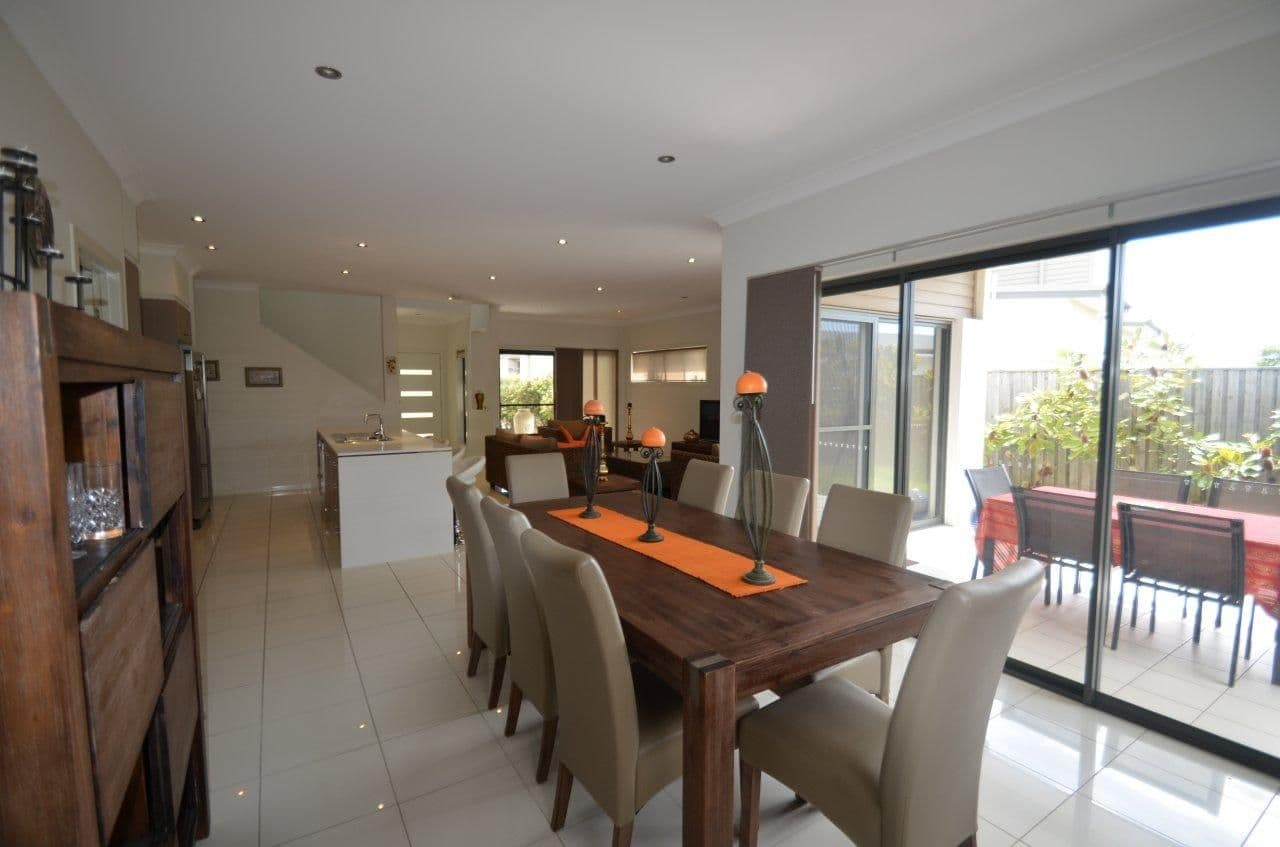 4 Galley Road, HOPE ISLAND QLD 4212, Hope Island - Thumbnail 3