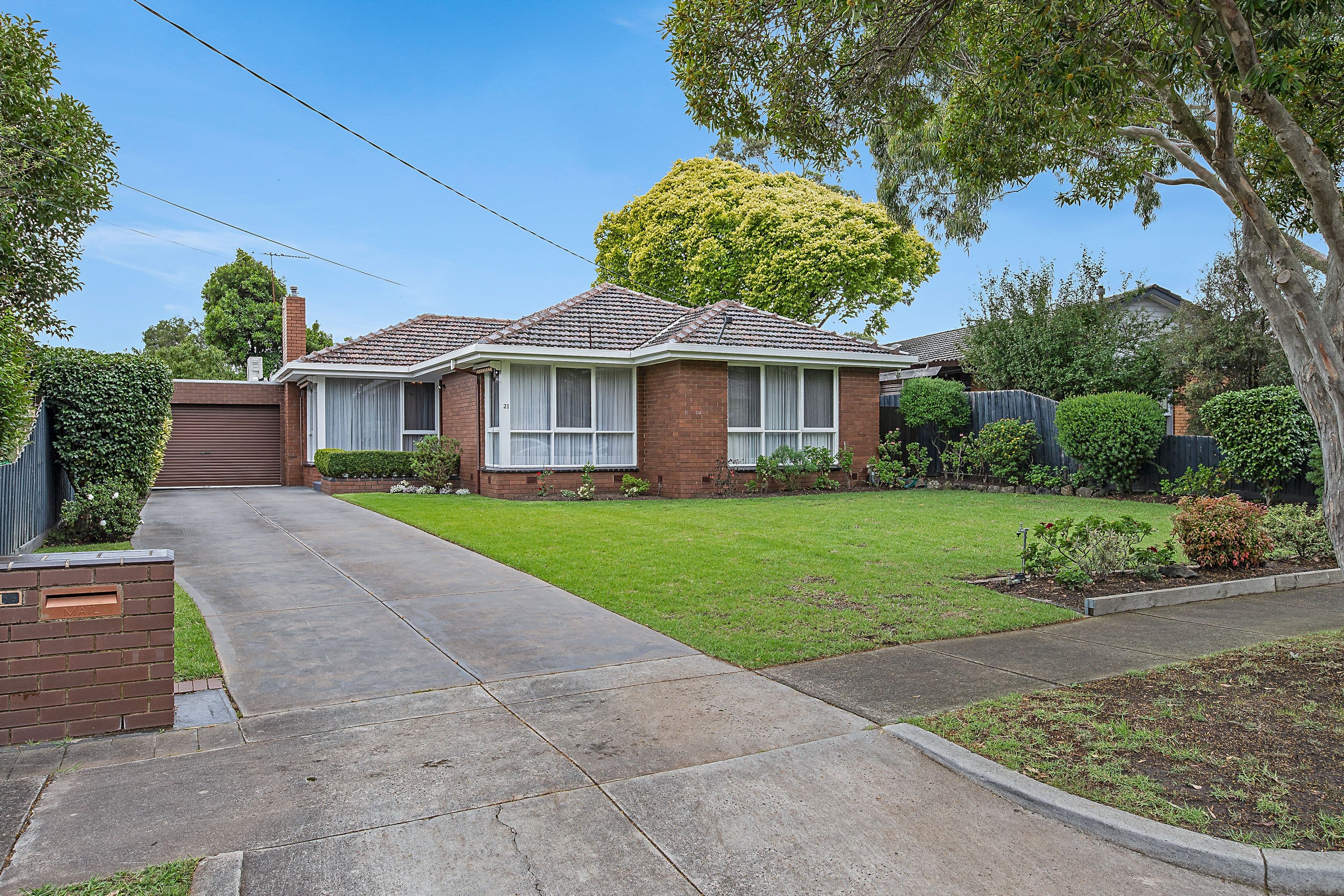 21 Lindisfarne Drive, Burwood East VIC 3151, Burwood East - Image 1