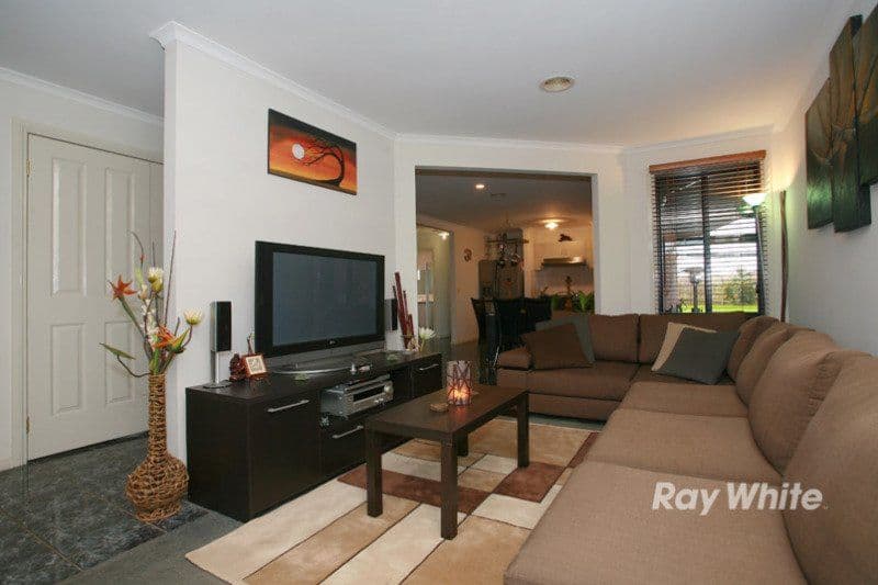 28 Bellbrae Crescent, CRANBOURNE VIC 3977, Cranbourne West - Thumbnail 6