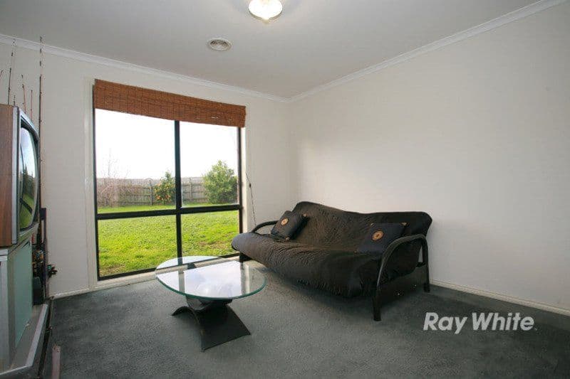 28 Bellbrae Crescent, CRANBOURNE VIC 3977, Cranbourne West - Thumbnail 8