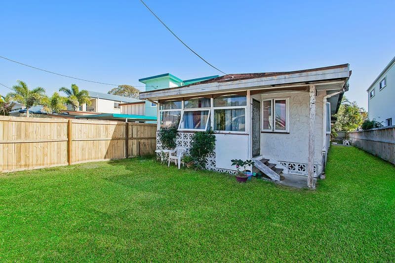 37 TwentyFifth Avenue, PALM BEACH QLD 4221, Palm Beach - Thumbnail 2