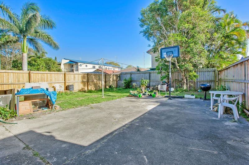 37 TwentyFifth Avenue, PALM BEACH QLD 4221, Palm Beach - Thumbnail 5
