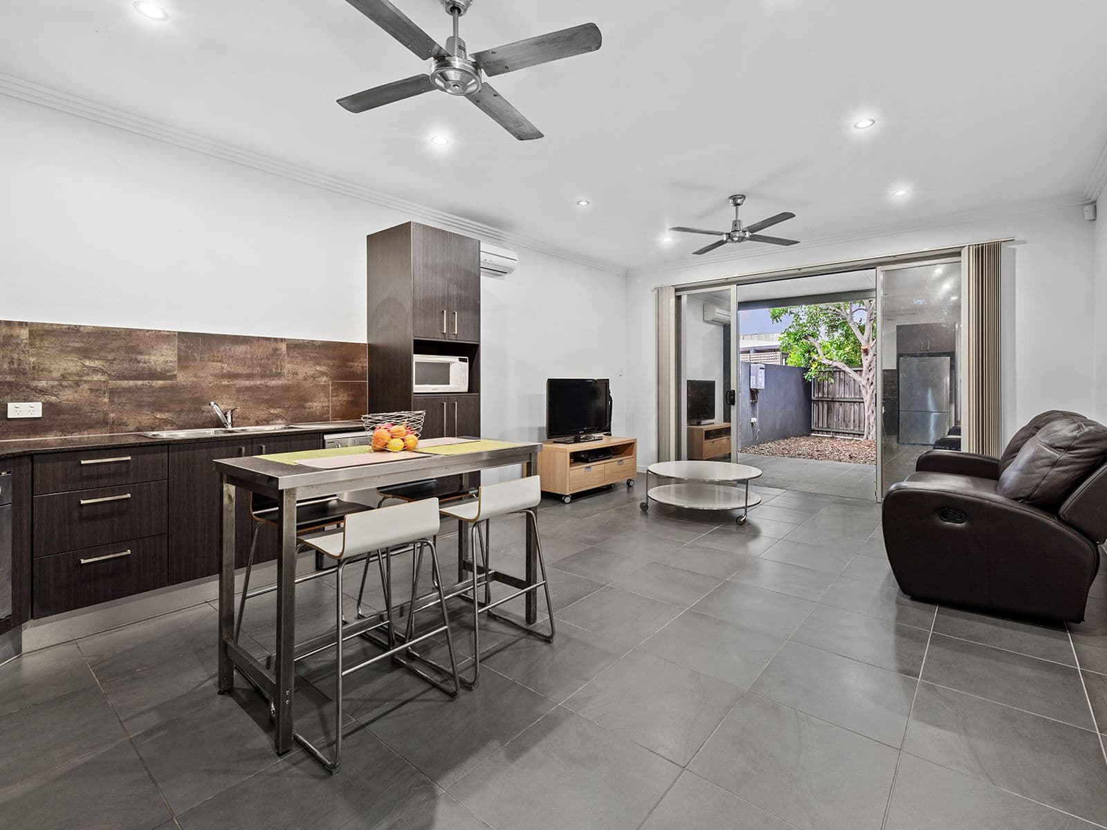 95 Glenalva Terrace, Enoggera QLD 4051, Enoggera - Thumbnail 2
