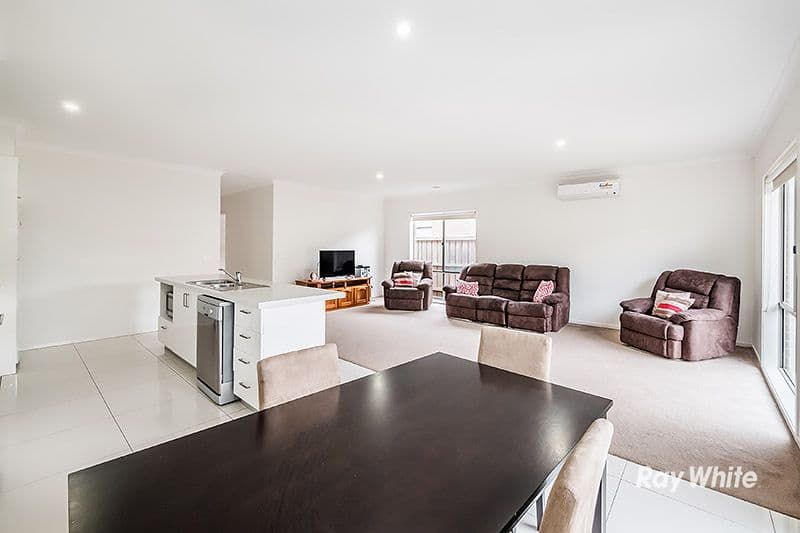 9 Lemon Grove, Cranbourne West VIC 3977, Cranbourne West - Thumbnail 2