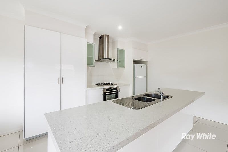 9 Lemon Grove, Cranbourne West VIC 3977, Cranbourne West - Thumbnail 3