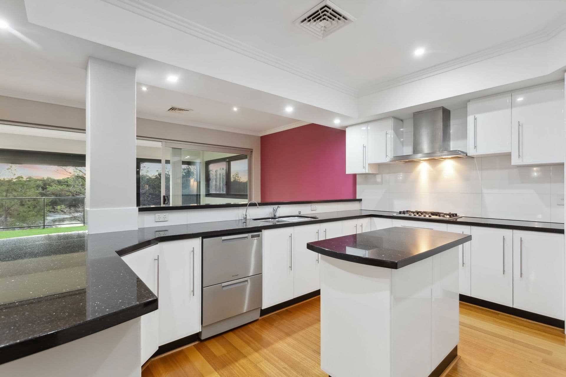 22 Riverina Drive, Ascot WA 6104, Ascot - Thumbnail 2