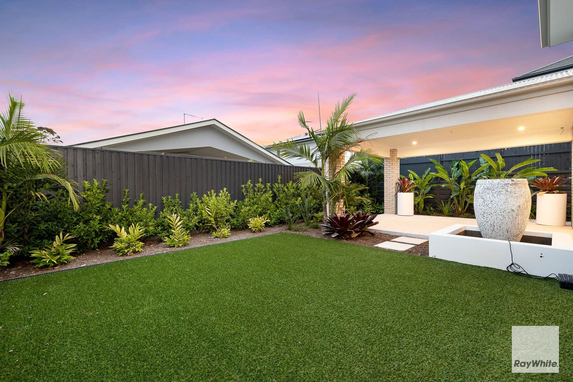 42 Jingeri Street, Redland Bay QLD 4165, Redland Bay - Thumbnail 2