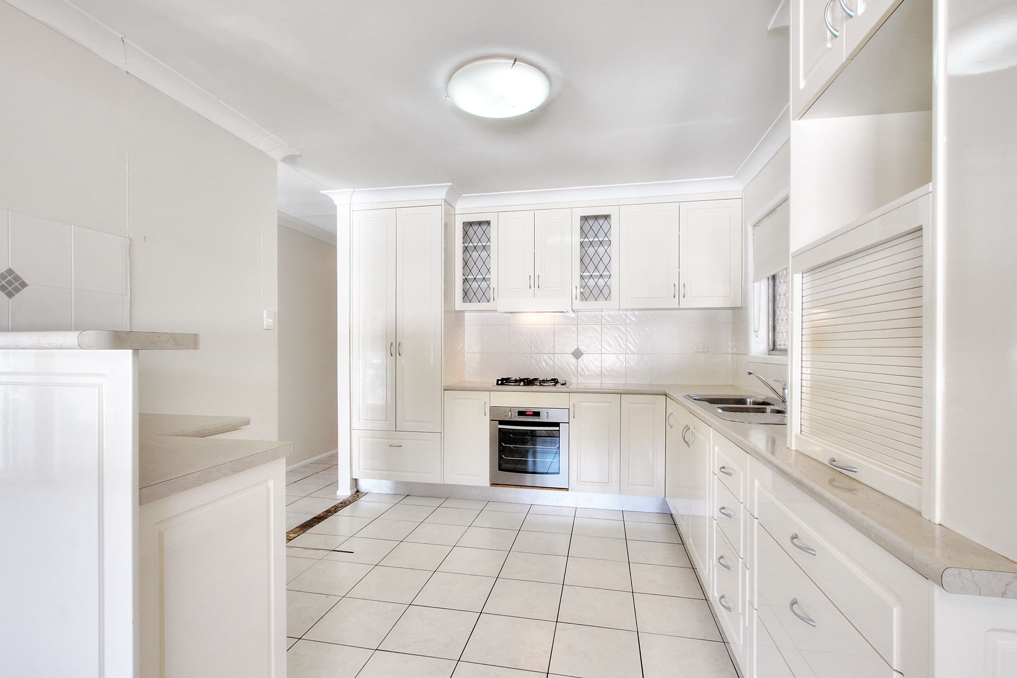 10 Eloise Avenue, Springwood QLD 4127, Springwood - Thumbnail 5