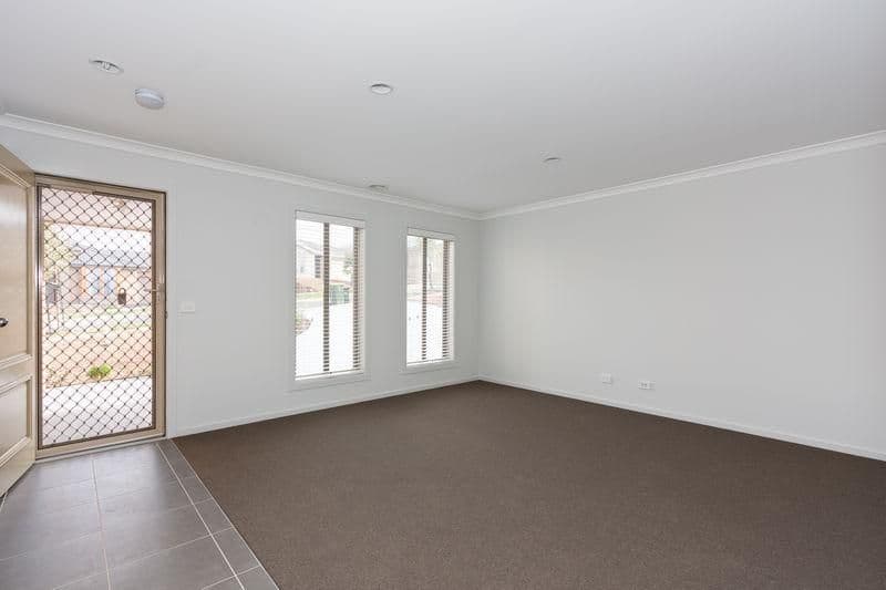 323 Flaxen HIlls Road, DOREEN VIC 3754, Doreen - Thumbnail 2