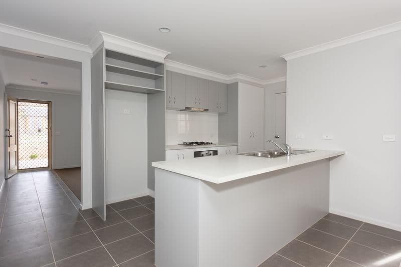 323 Flaxen HIlls Road, DOREEN VIC 3754, Doreen - Thumbnail 3
