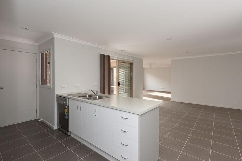 323 Flaxen HIlls Road, DOREEN VIC 3754, Doreen - Thumbnail 5