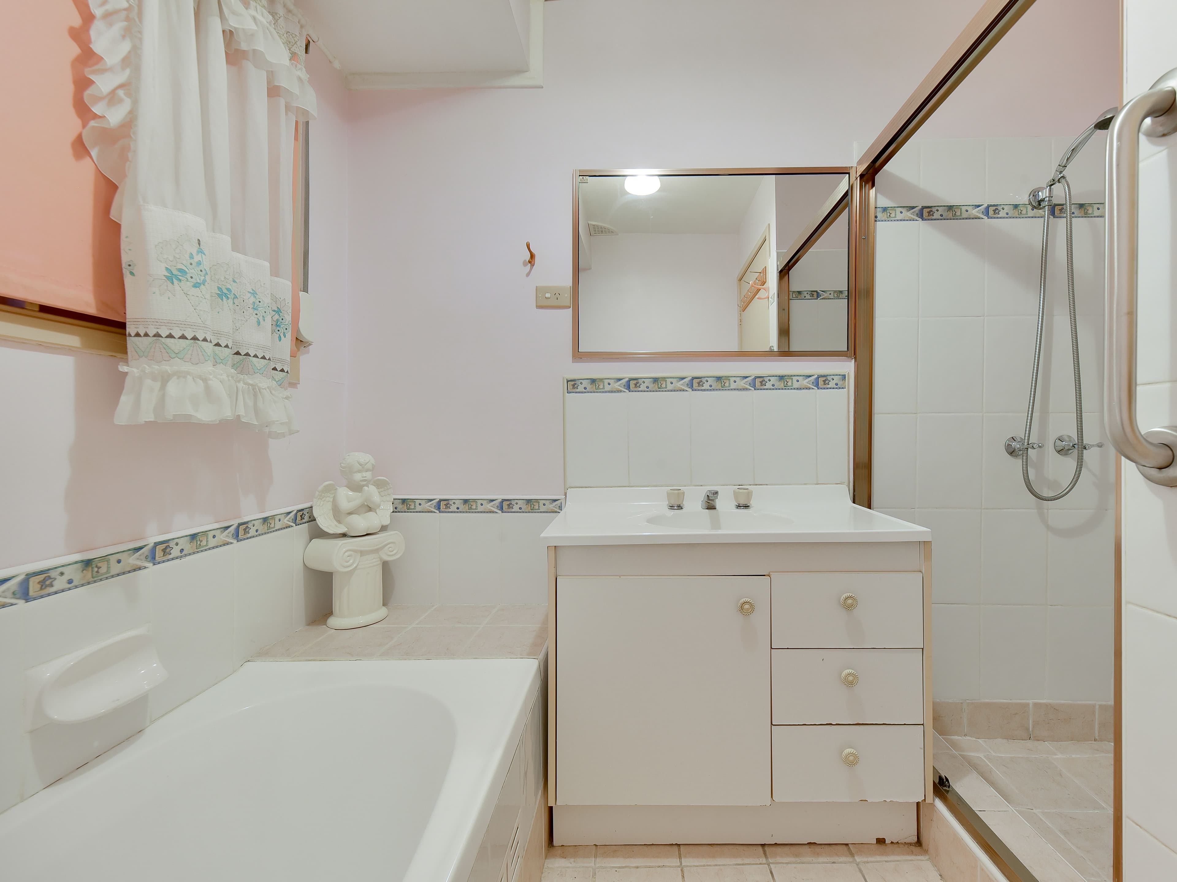 1 Hanlon Close, Minto NSW 2566, Minto - Thumbnail 8