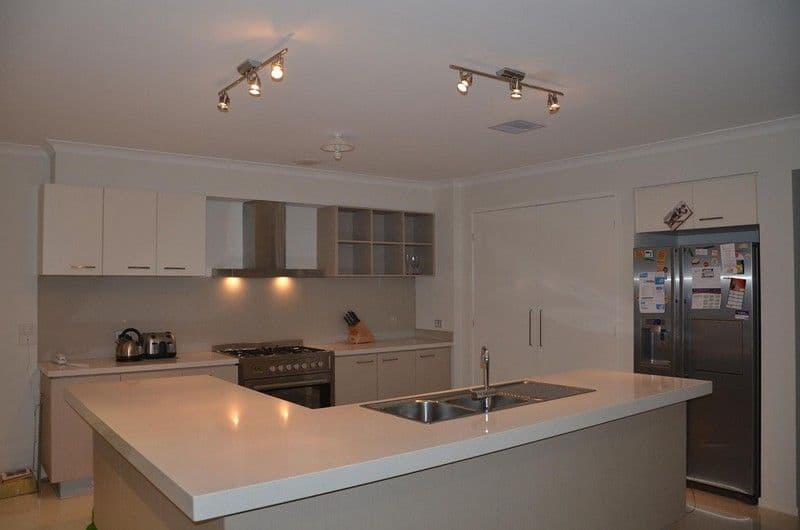 13 RIbbon Close, POINT COOK VIC 3030, Point Cook - Thumbnail 3