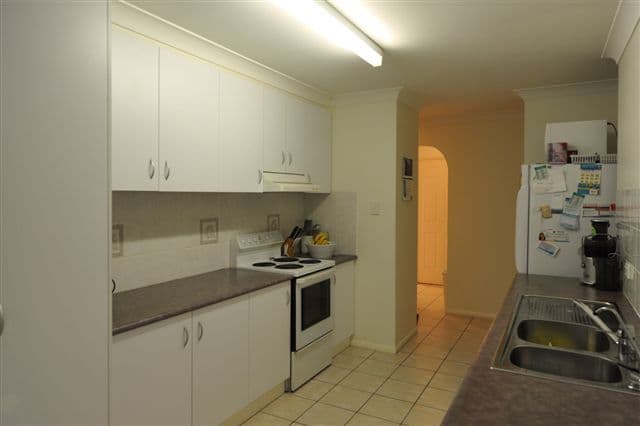 19 Elizabeth Kenny Court, HARRISTOWN QLD 4350, Harristown - Thumbnail 2
