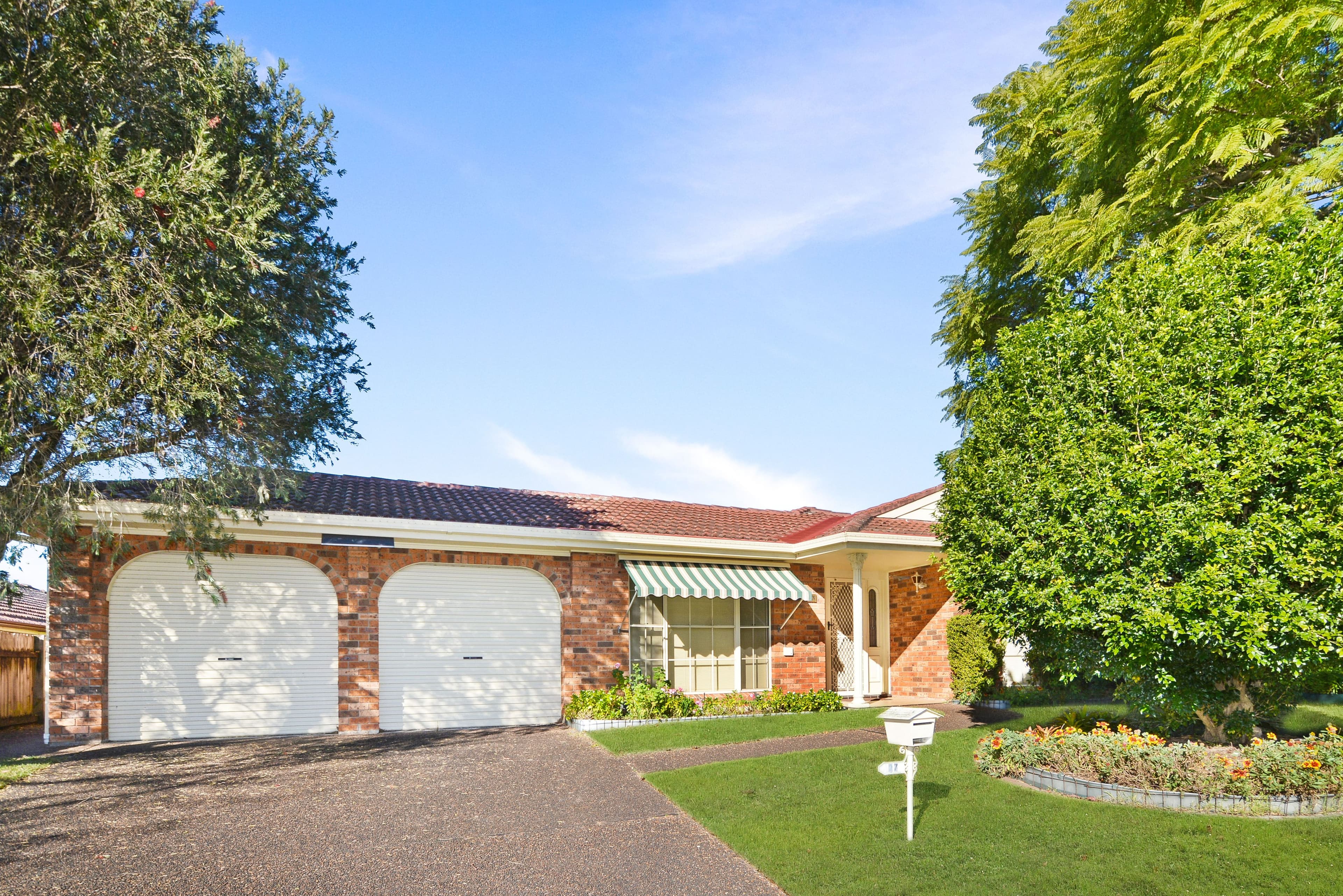 27 Yanderra Crescent, Narara - Image 1