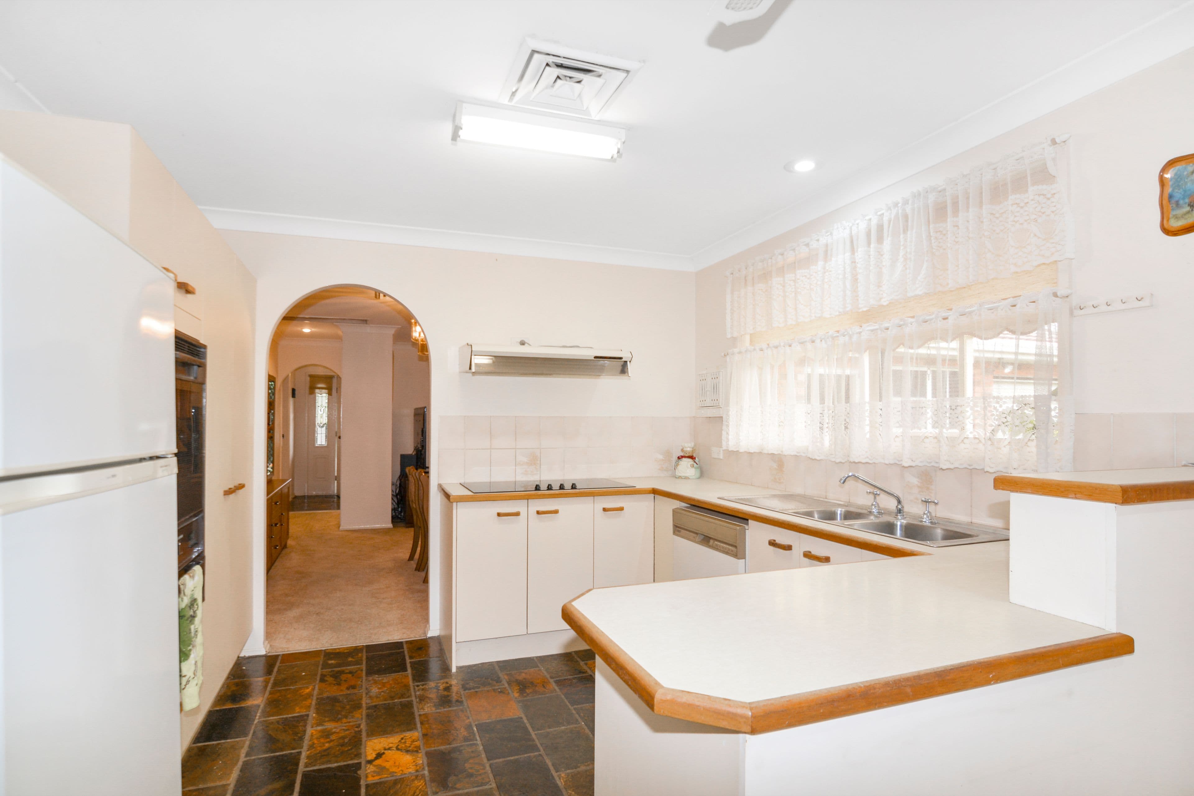 27 Yanderra Crescent, Narara - Thumbnail 4