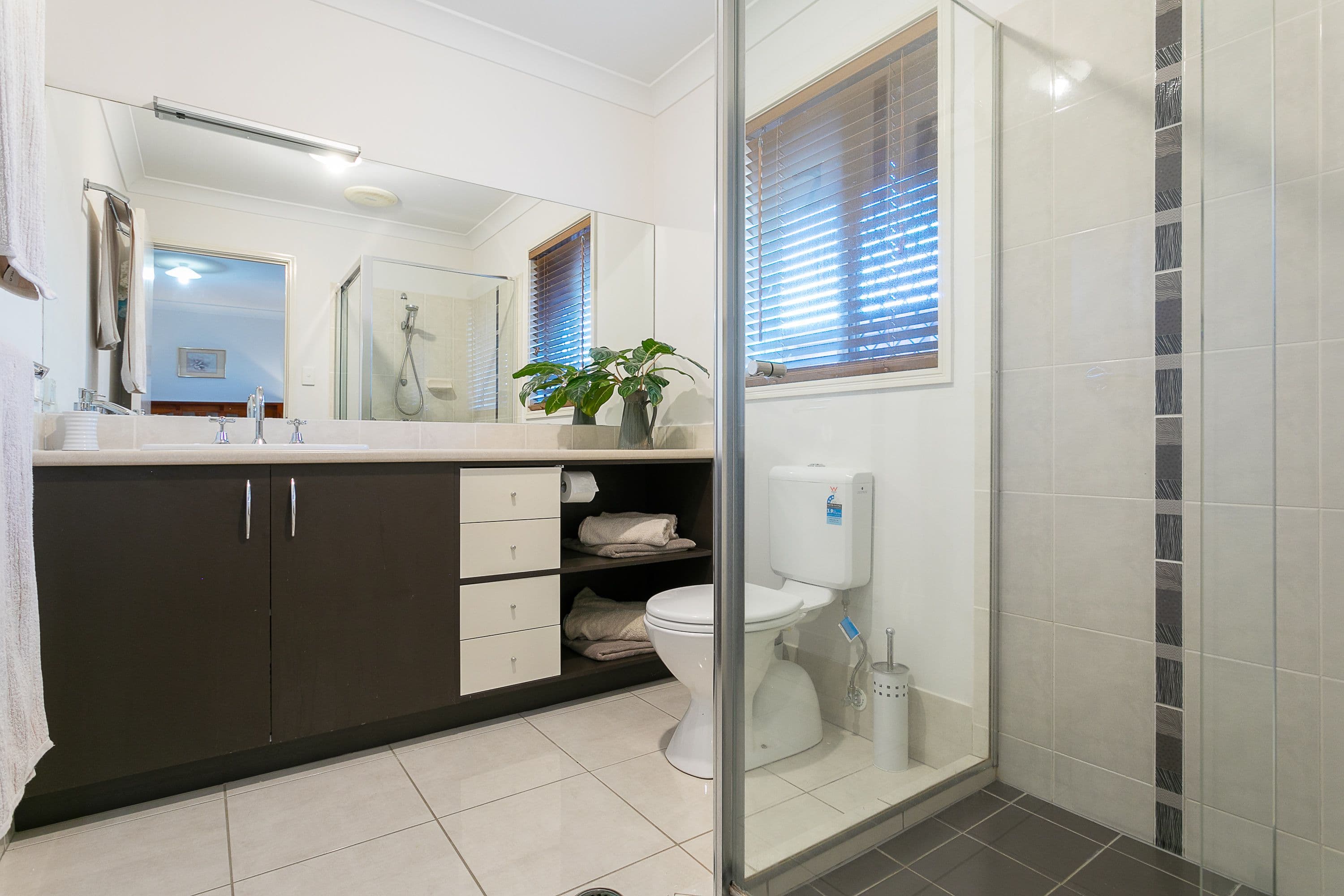 9 Forrest Street, Redland Bay QLD 4165, Redland Bay - Thumbnail 7