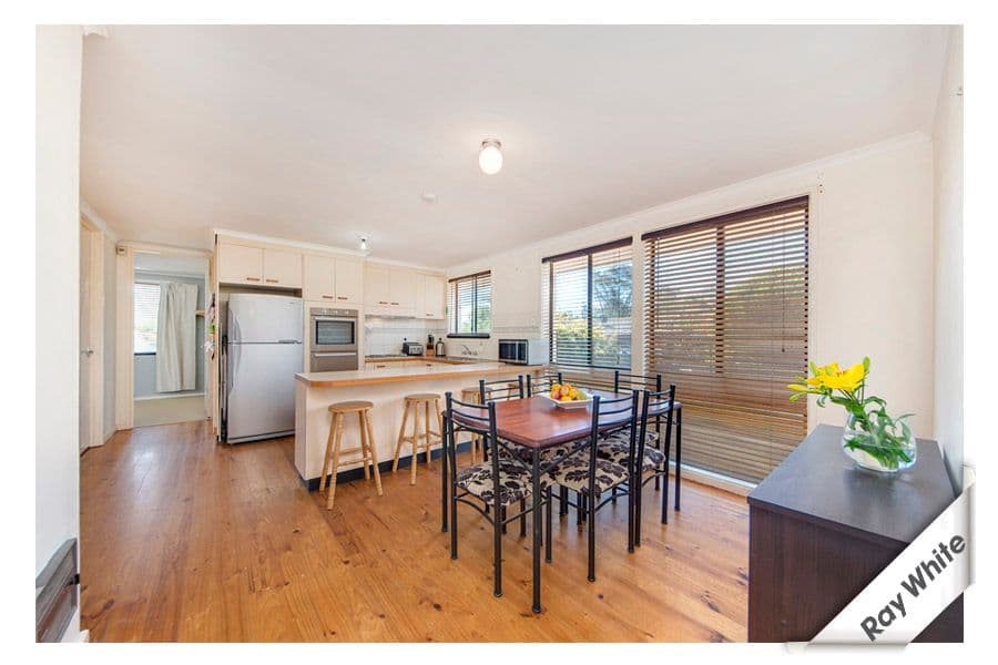 38 Hirschfeld Crescent, MACGREGOR ACT 2615, Macgregor - Thumbnail 2