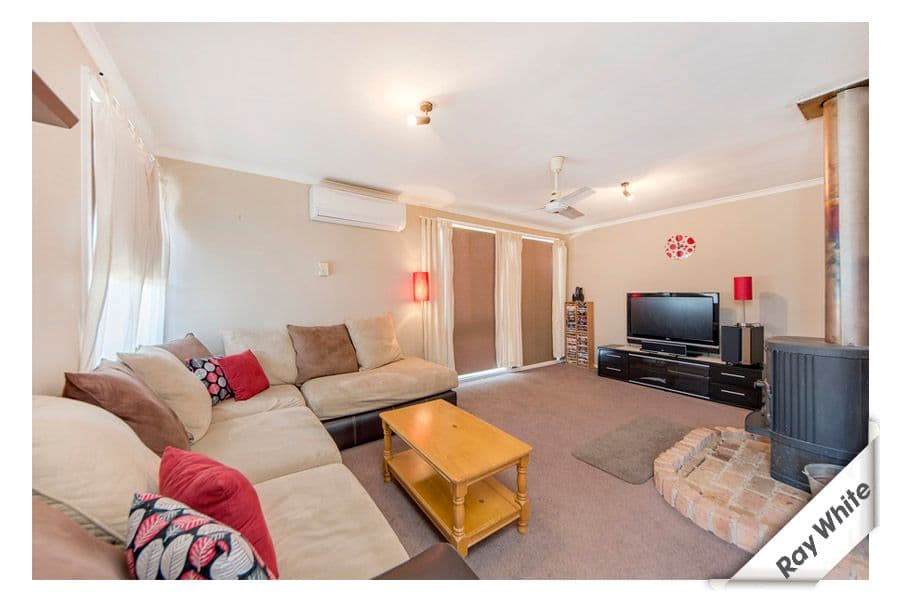 38 Hirschfeld Crescent, MACGREGOR ACT 2615, Macgregor - Thumbnail 4