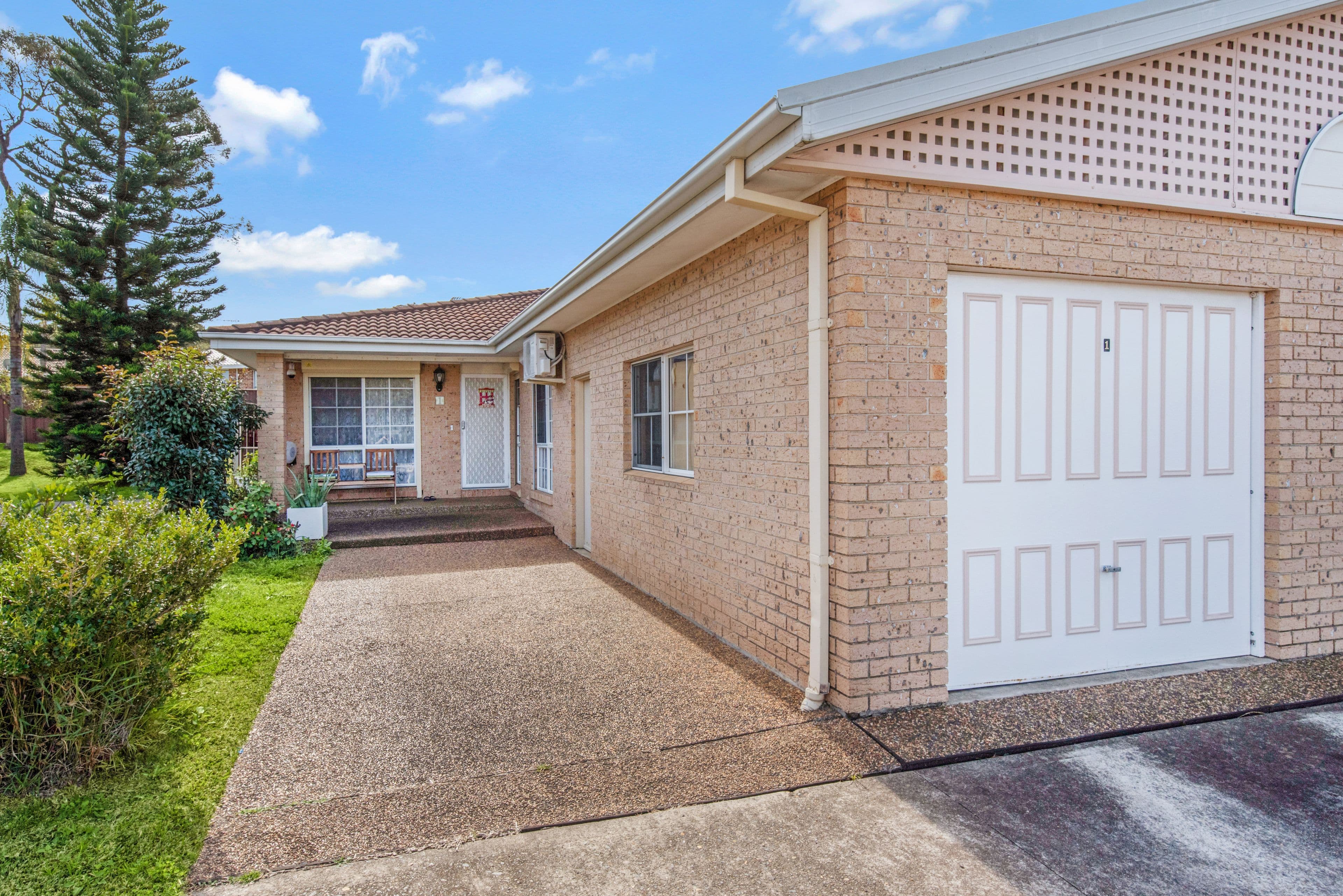 17 Heron Place, Hinchinbrook NSW 2168, Hinchinbrook - Image 1