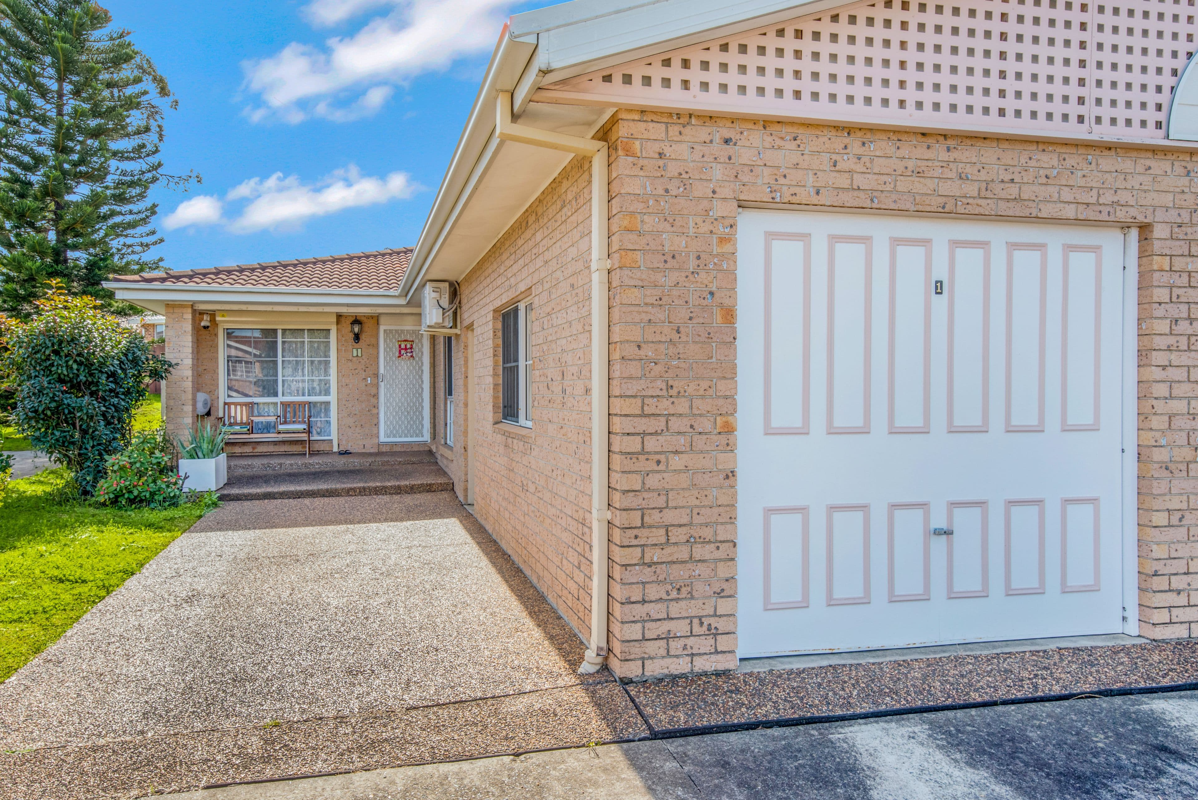 17 Heron Place, Hinchinbrook NSW 2168, Hinchinbrook - Thumbnail 2