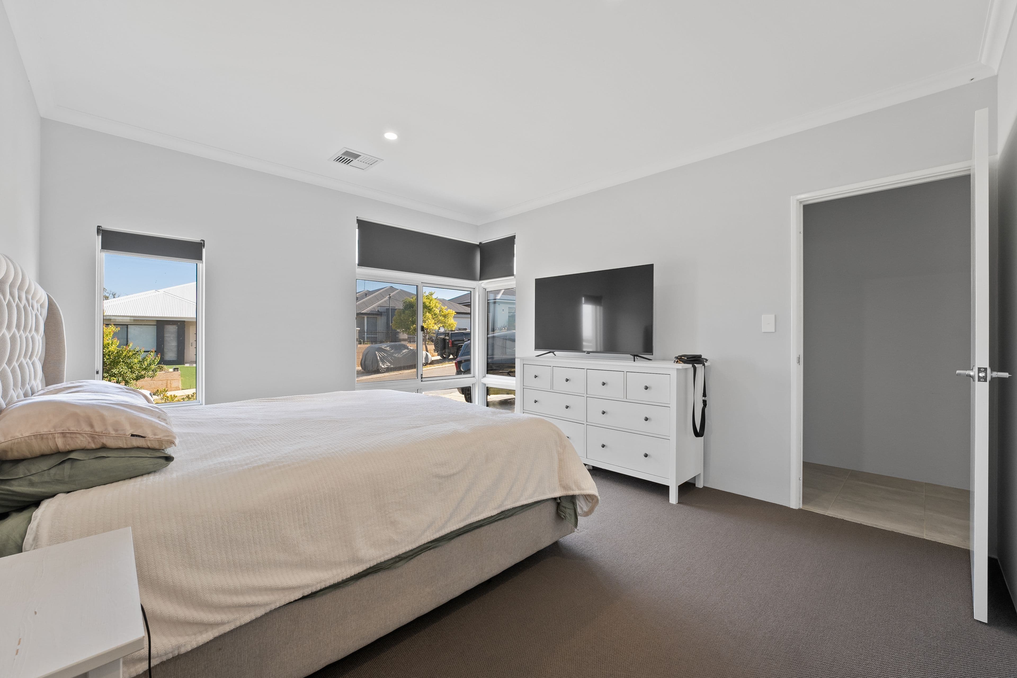 10 Hinckley Street, Parmelia WA 6167, Parmelia - Thumbnail 4
