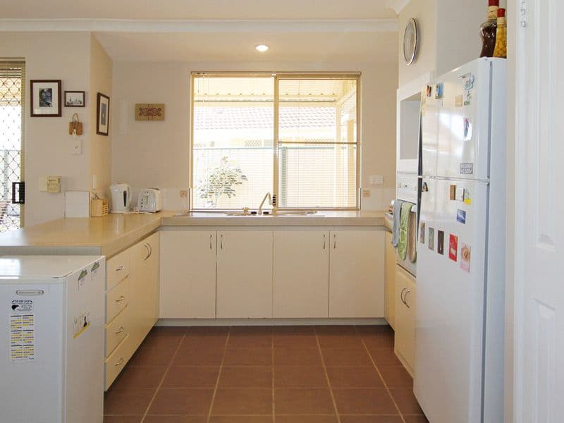 19 Yandal Crescent, BALLAJURA WA 6066, Ballajura - Thumbnail 4