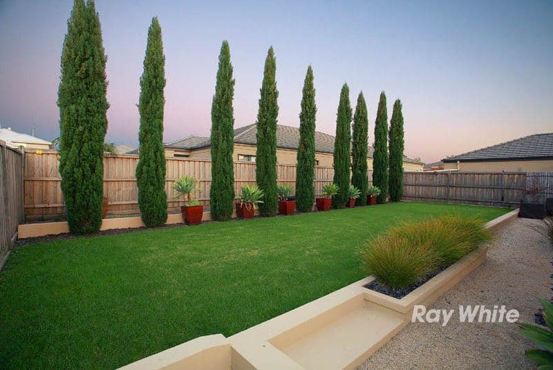 4 Hertford Court, CRANBOURNE NORTH VIC 3977, Cranbourne North - Thumbnail 8